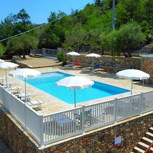 Monte Acuto - Natura, Mare & Relax In Piscina Séjour à la ferme Toirano